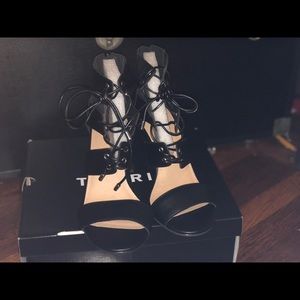 Torrid Black laced eyed Heels